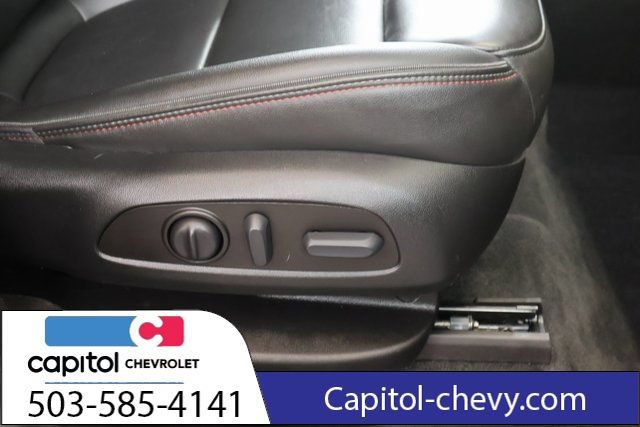 Used 2023 Chevrolet Traverse RS w/ LPO, Cargo Package AWD/4WD image 33