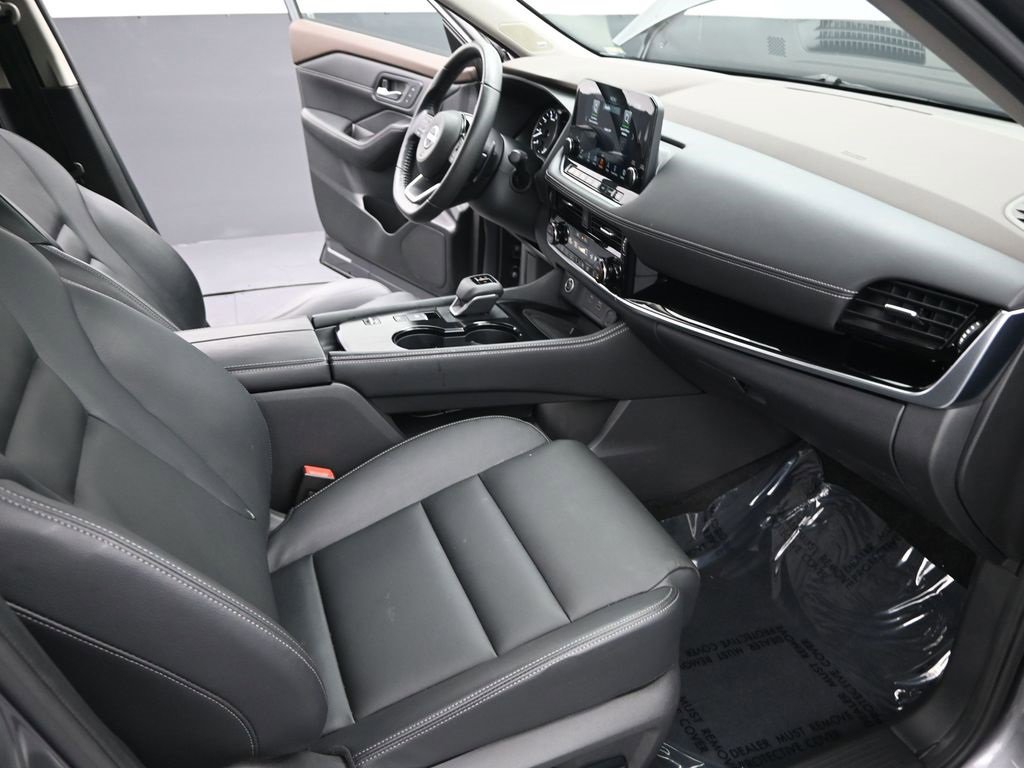 Used 2023 Nissan Rogue SL w/ SL Premium Package image 22