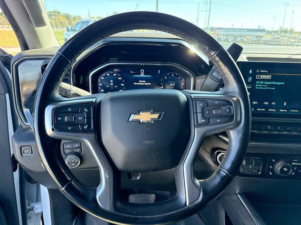Used 2024 Chevrolet Silverado 3500 LTZ w/ LTZ Convenience Package AWD/4WD image 15