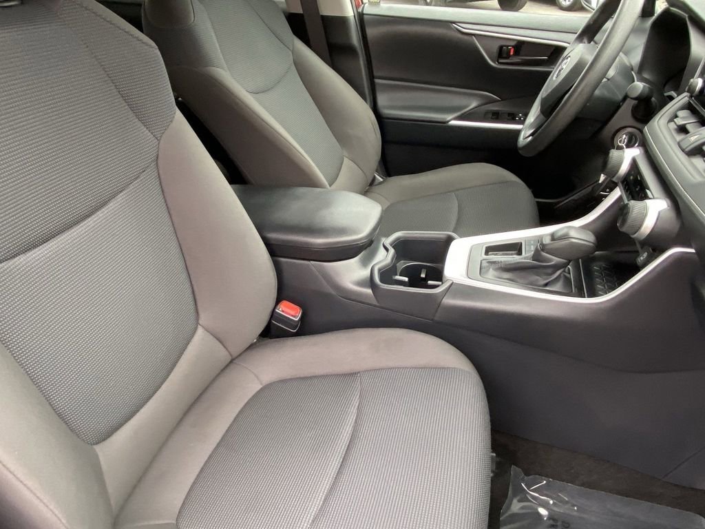 Certified 2025 Toyota RAV4 LE FWD image 15