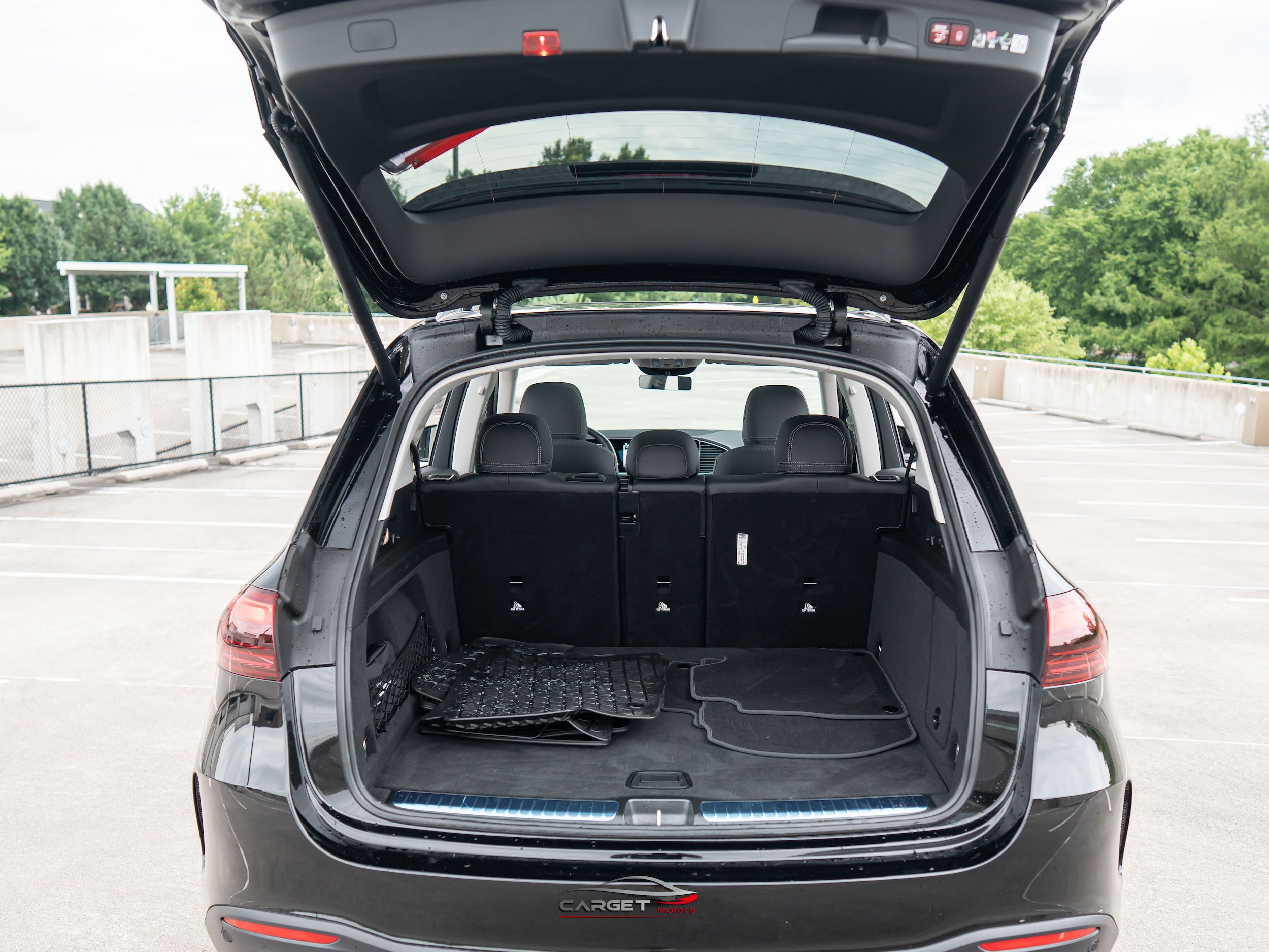 Used 2026 Mercedes-Benz GLE 350 4MATIC w/ AMG Line Exterior image 49