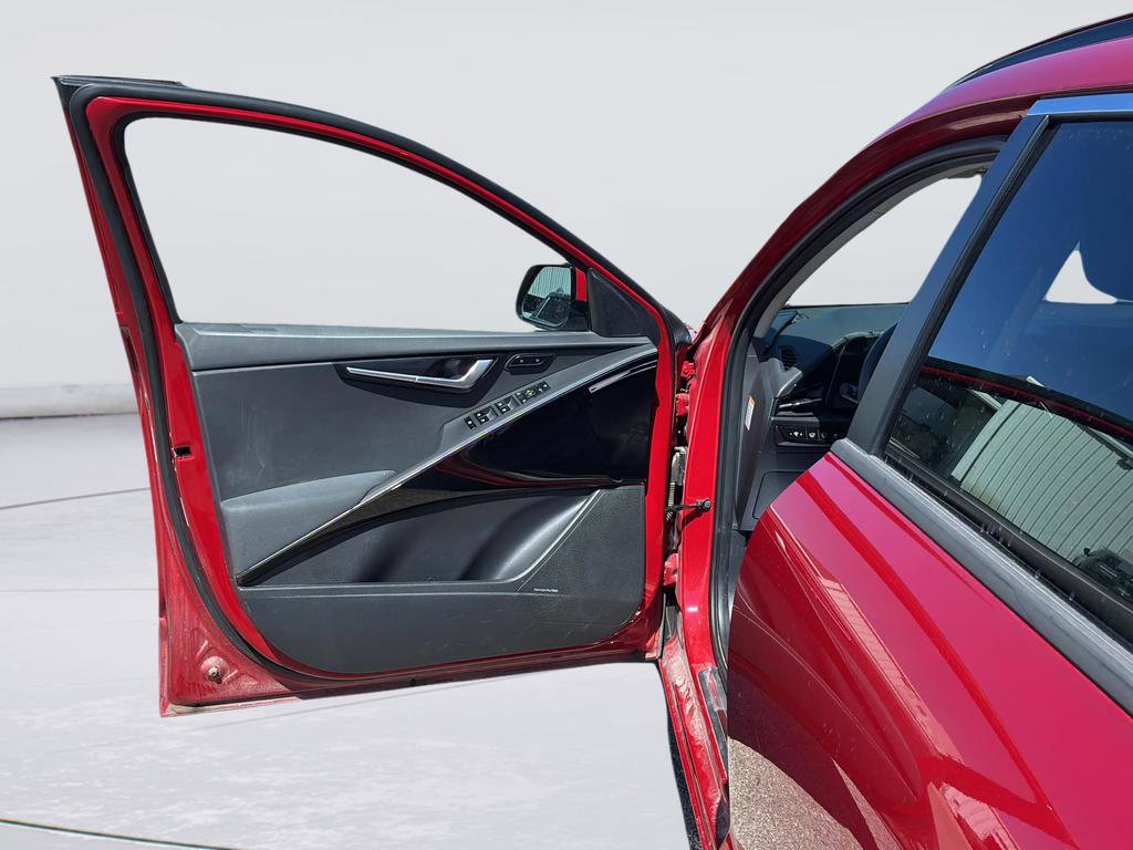 Used 2023 Kia Niro image 22