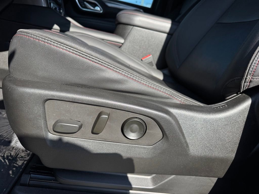 Used 2022 Chevrolet Tahoe RST w/ Sport Performance Package image 33