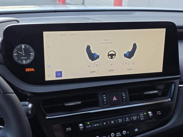 Certified 2023 Lexus ES 300h Ultra Luxury w/ Accessory Package (Z2) image 18