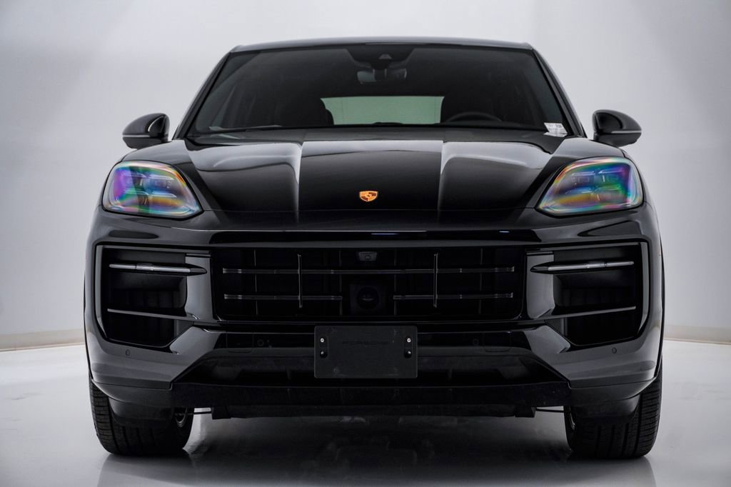 Certified 2025 Porsche Cayenne Coupe image 6