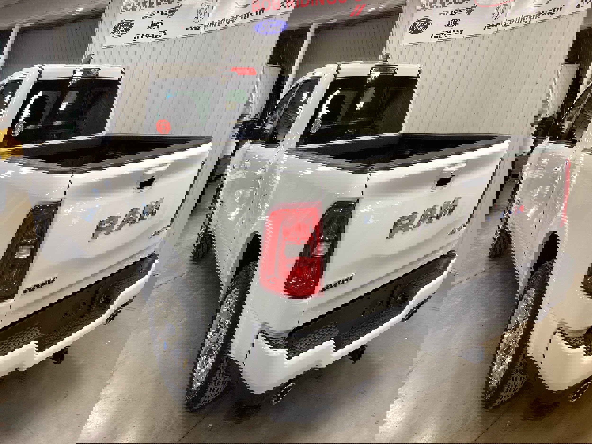 New 2026 RAM 1500 4x4 Crew Cab image 3