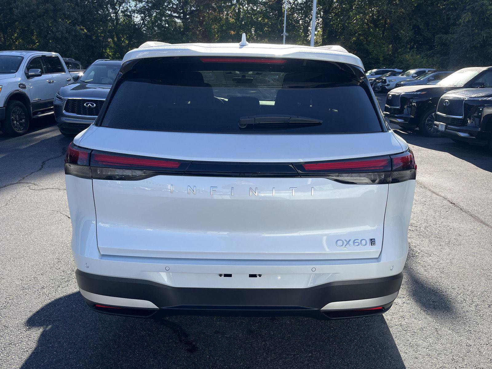 New 2026 INFINITI QX60 Luxe w/ Cargo Package image 4