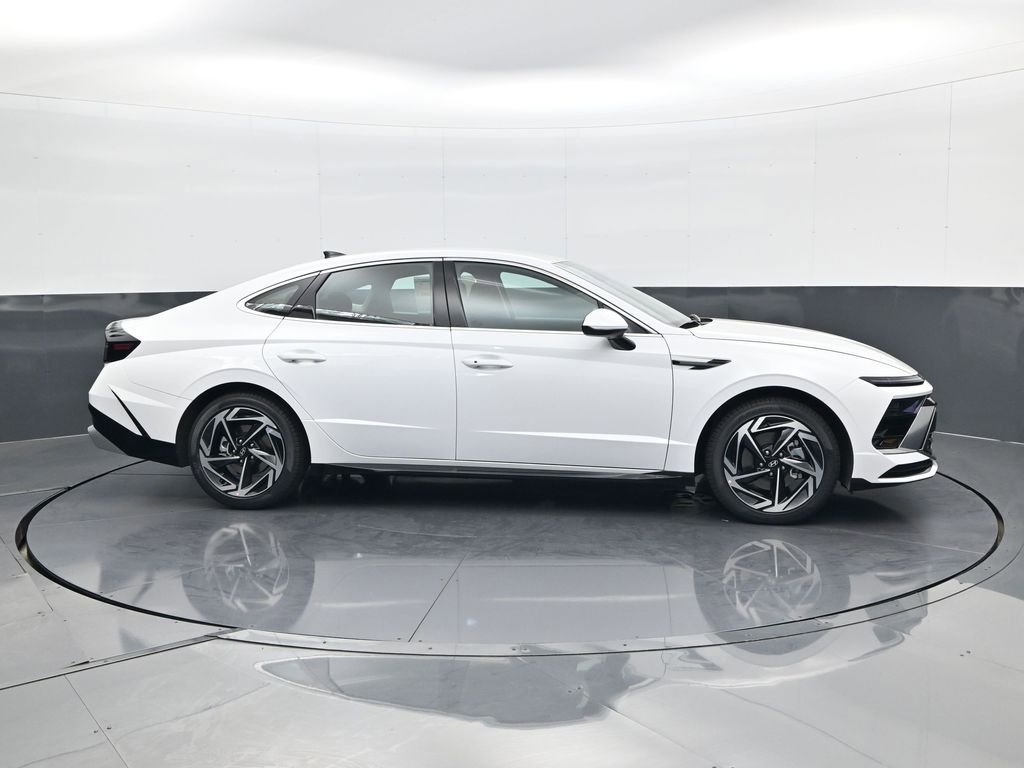 Certified 2026 Hyundai Sonata SEL FWD image 4