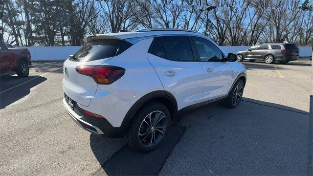 Used 2022 Buick Encore GX Select image 10