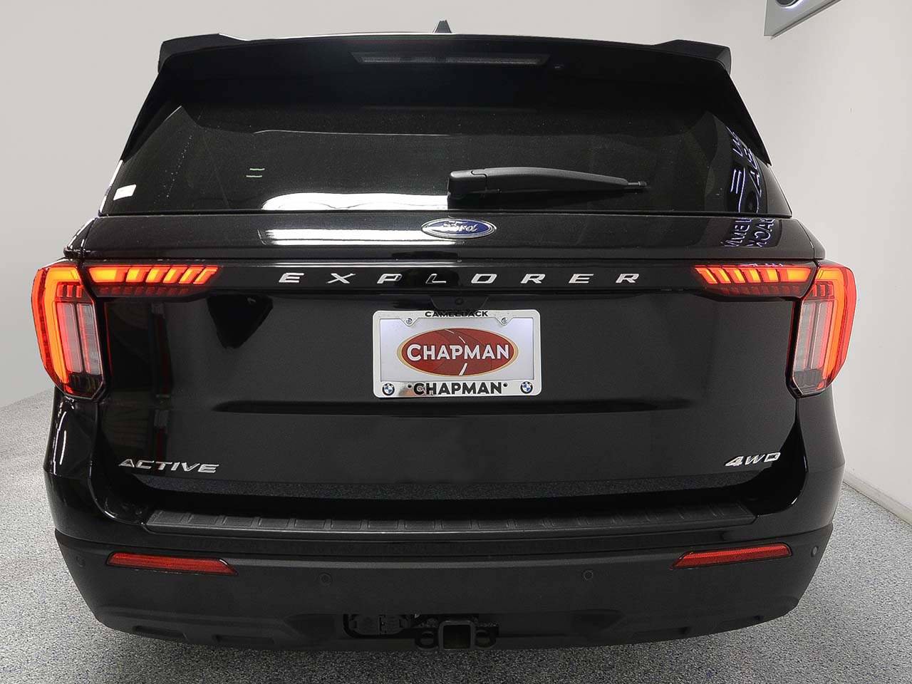 Used 2025 Ford Explorer Active image 4