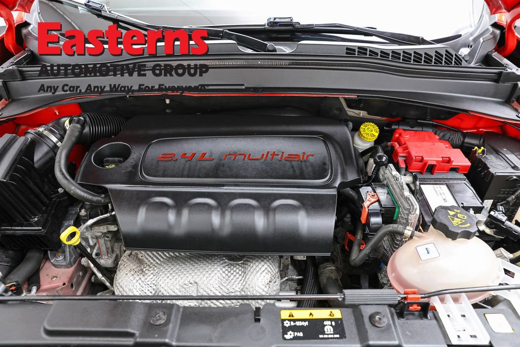 Used 2021 Jeep Renegade Latitude AWD/4WD image 7