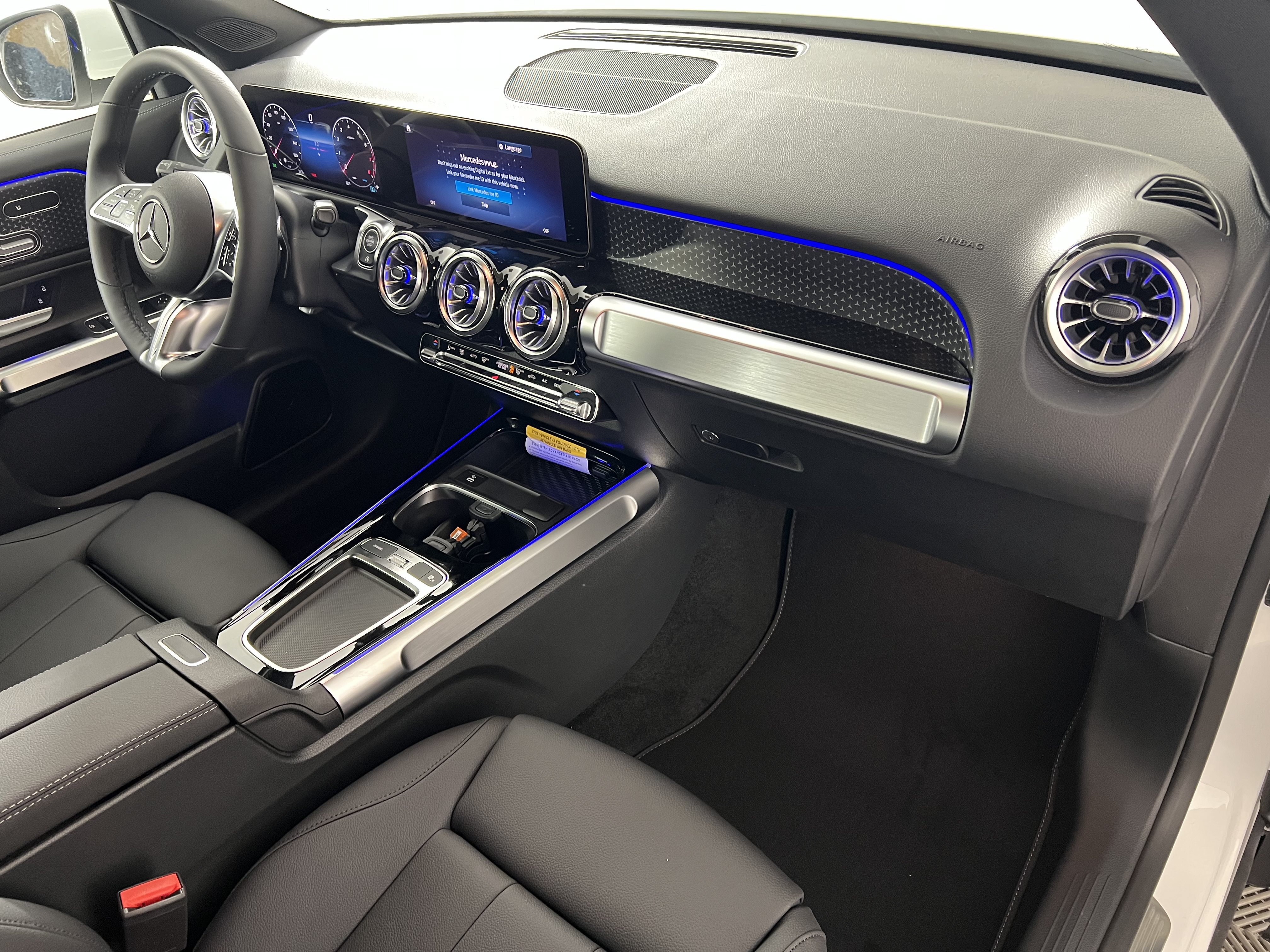 Used 2026 Mercedes-Benz GLB 250 4MATIC image 27