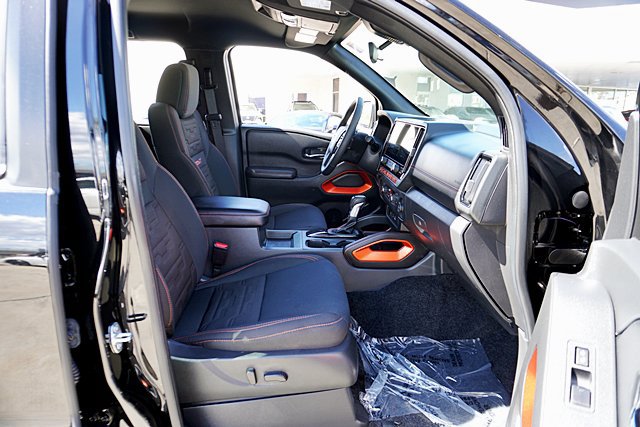 Used 2025 Nissan Frontier Pro-X RWD image 18