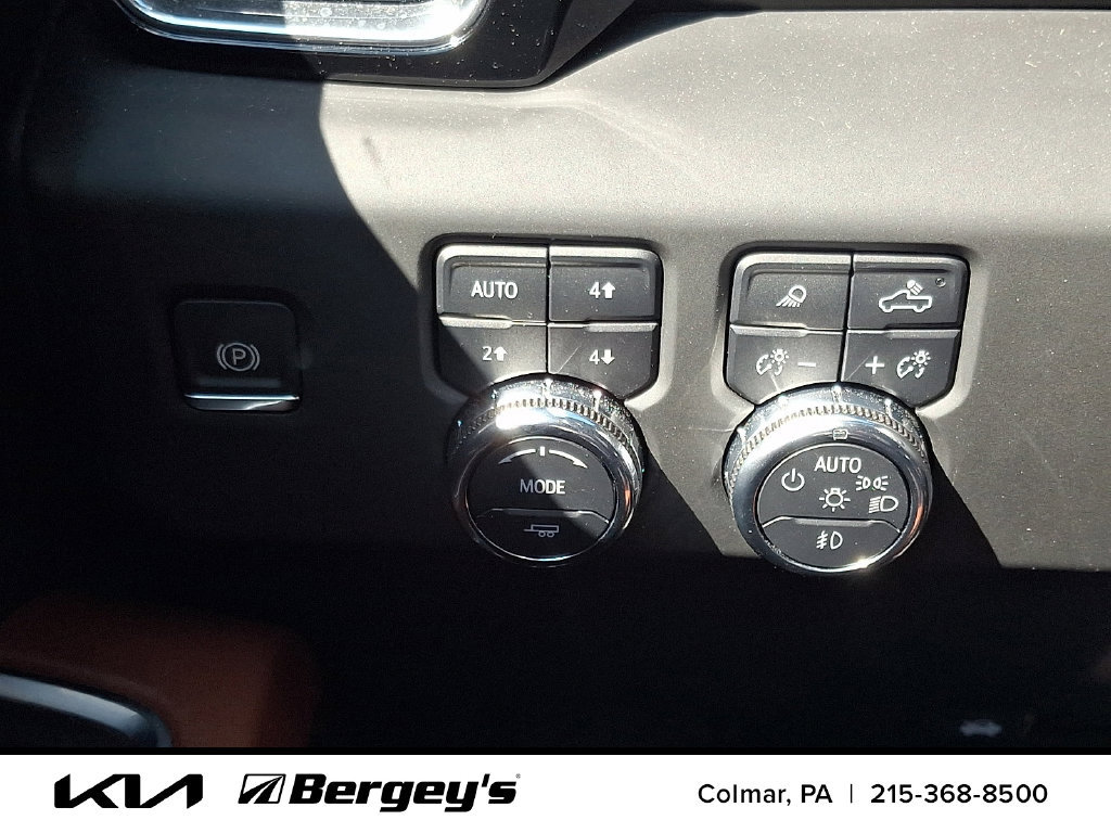 Used 2025 GMC Sierra 1500 Denali Ultimate w/ LPO, Utility Wall Package AWD/4WD image 27