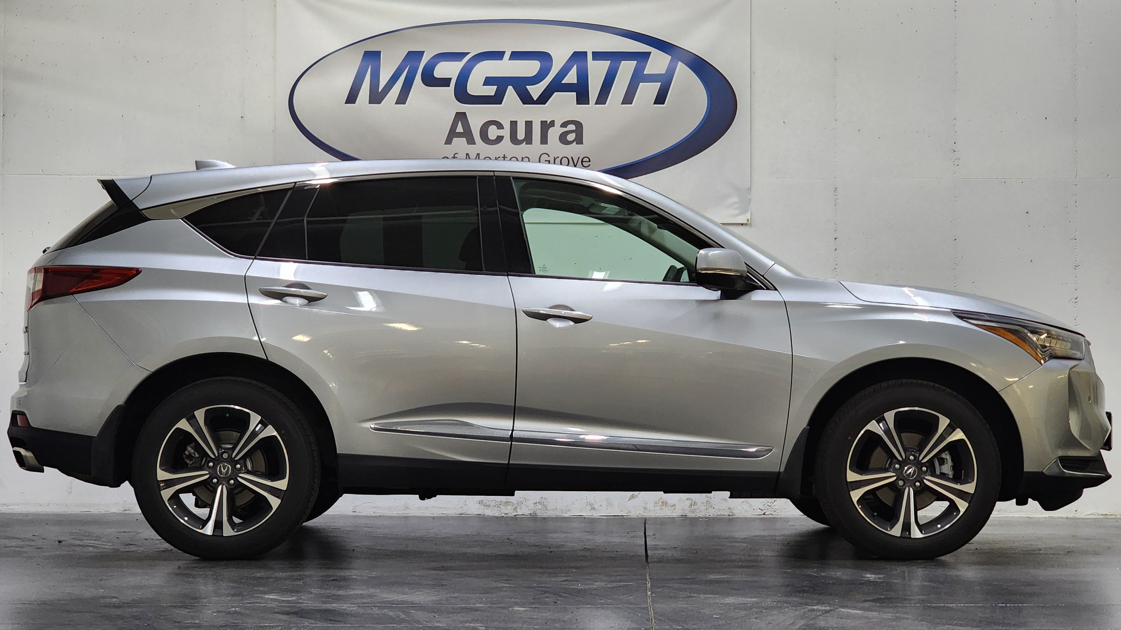 Certified 2025 Acura RDX w/ Technology Package AWD/4WD image 3