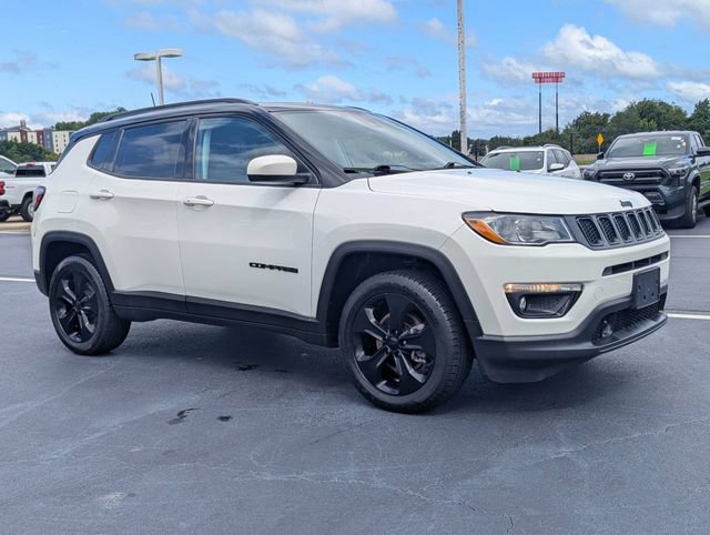 Used 2021 Jeep Compass Latitude w/ Sun and Sound Group AWD/4WD image 2