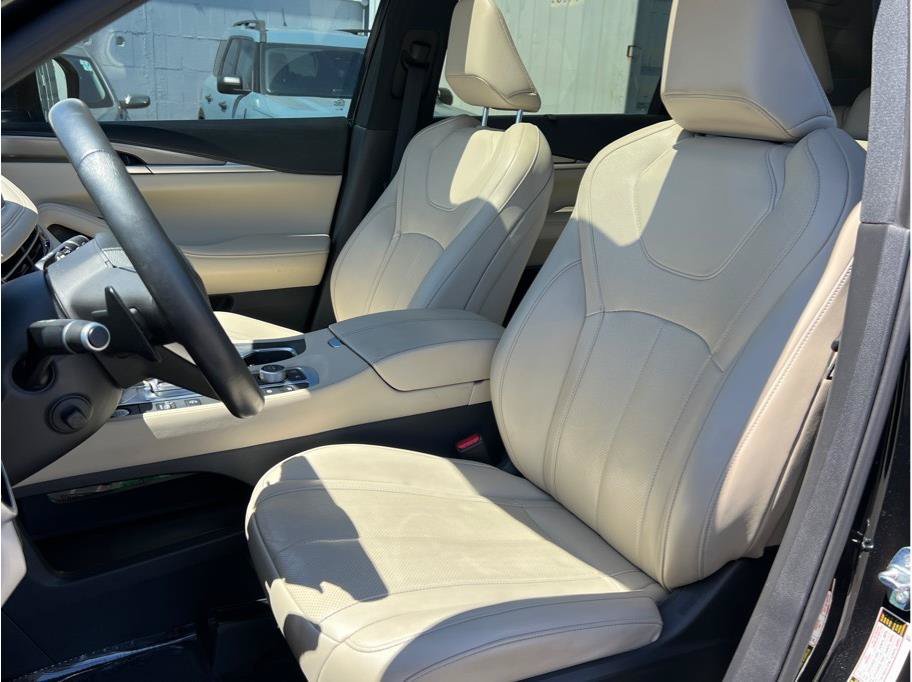 Used 2023 INFINITI QX60 Luxe w/ Cargo Package AWD/4WD image 8