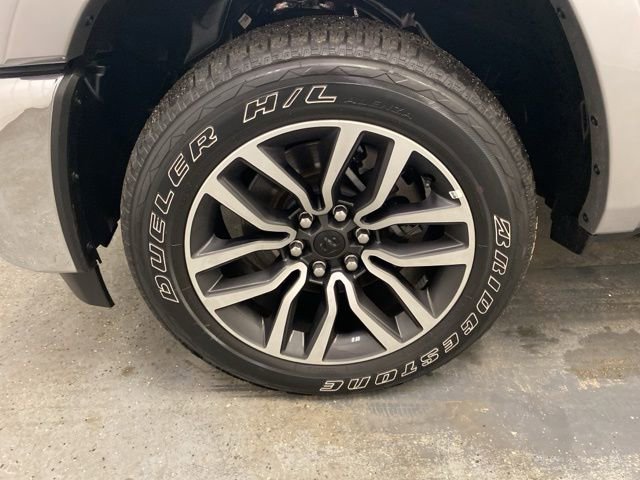 Used 2025 RAM 1500 Limited image 32