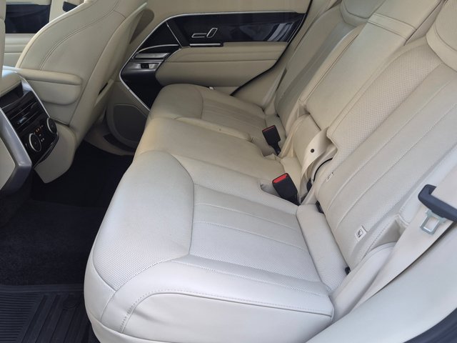 Used 2023 Land Rover Range Rover SE AWD/4WD image 18
