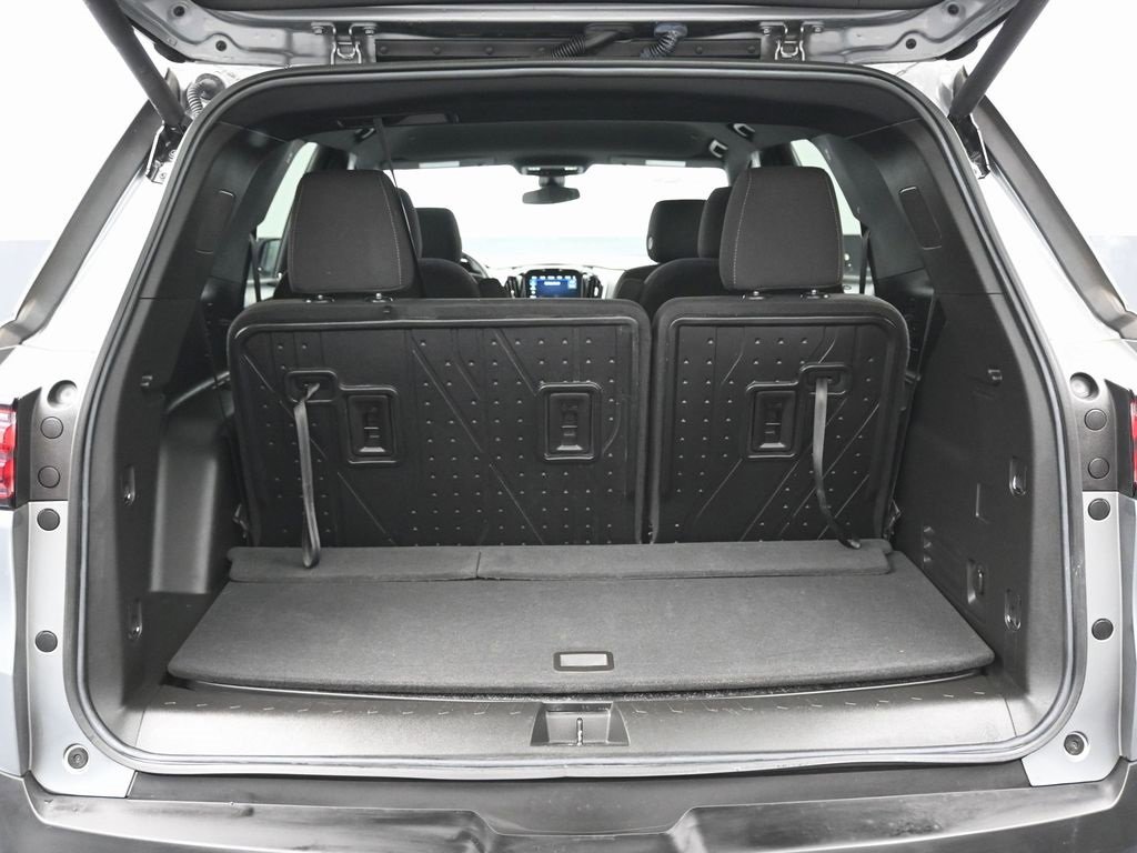 Used 2023 Chevrolet Traverse LT w/ LPO, Floor Liner Package image 13