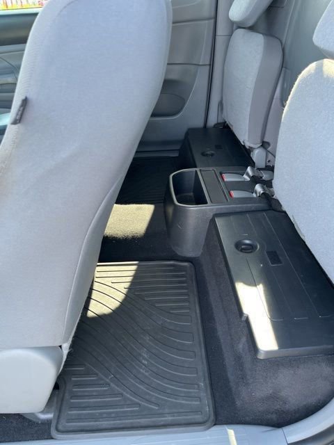 Used 2013 Toyota Tacoma 4x4 Access Cab V6 w/ SR5 Pkg image 10