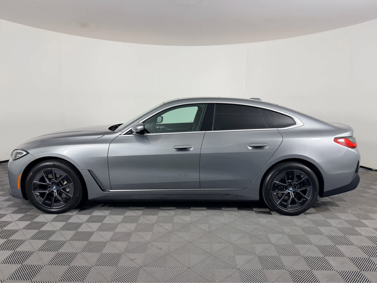 Certified 2023 BMW i4 eDrive35 w/ Premium Package image 6