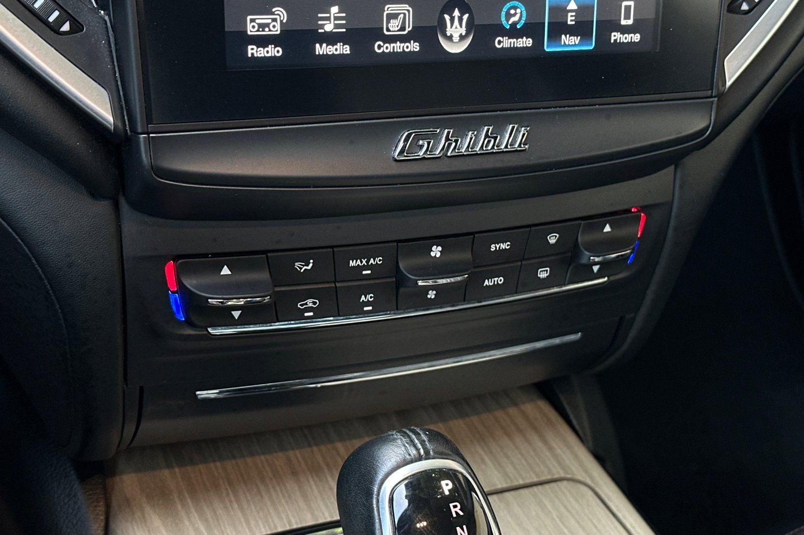 Used 2017 Maserati Ghibli image 22