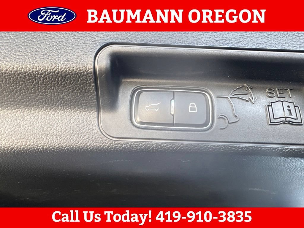 Used 2023 Ford Explorer XLT w/ Equipment Group 202A AWD/4WD image 13