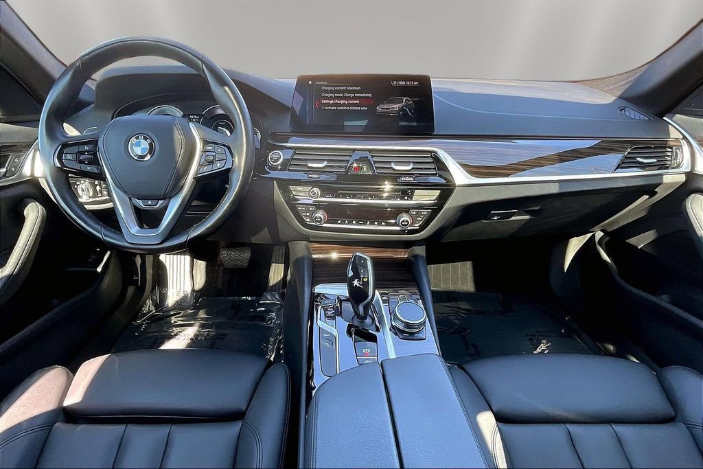 Used 2019 BMW 530e xDrive w/ Convenience Package image 7