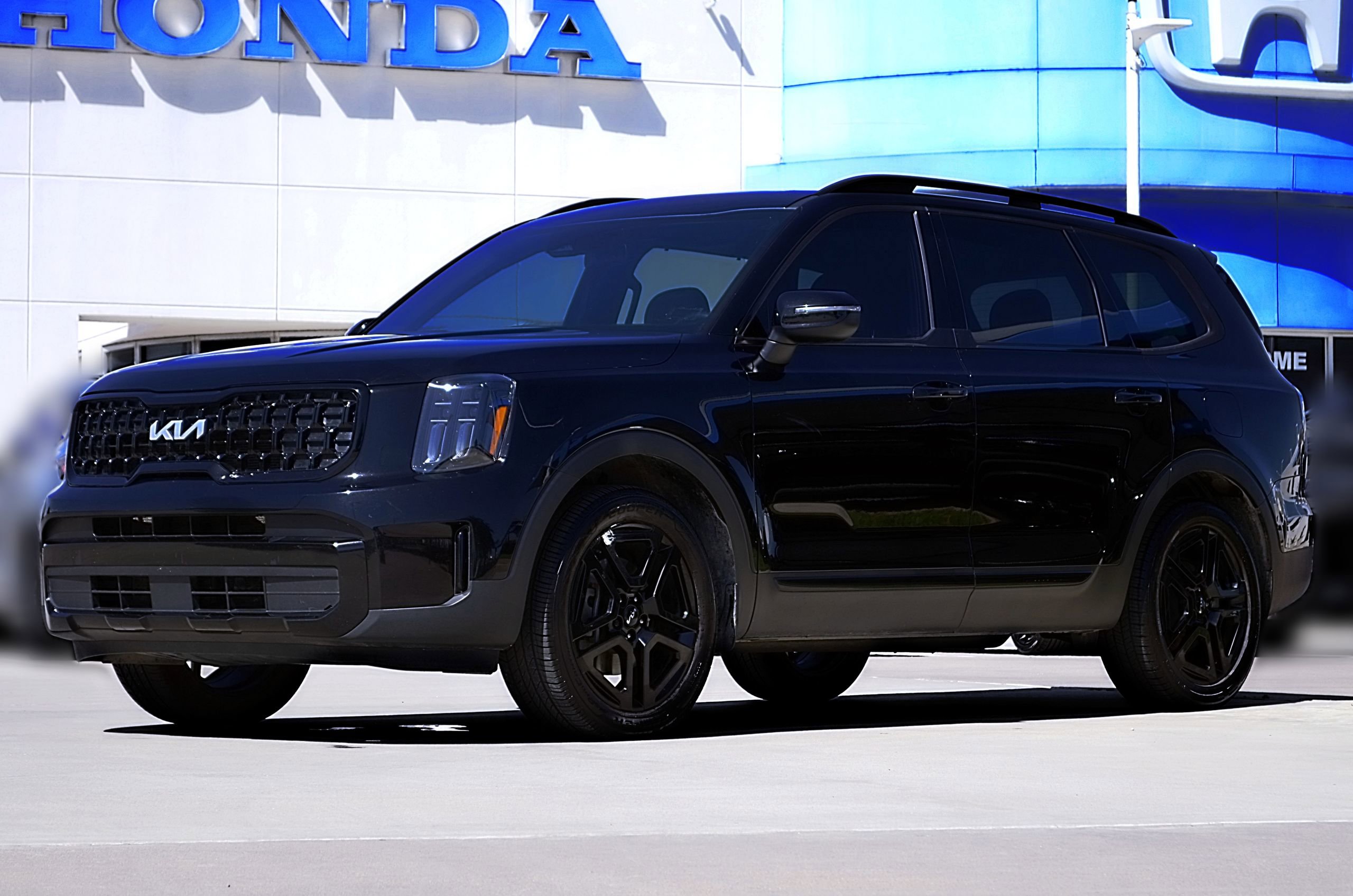 Used 2024 Kia Telluride EX X-Line AWD/4WD image 1