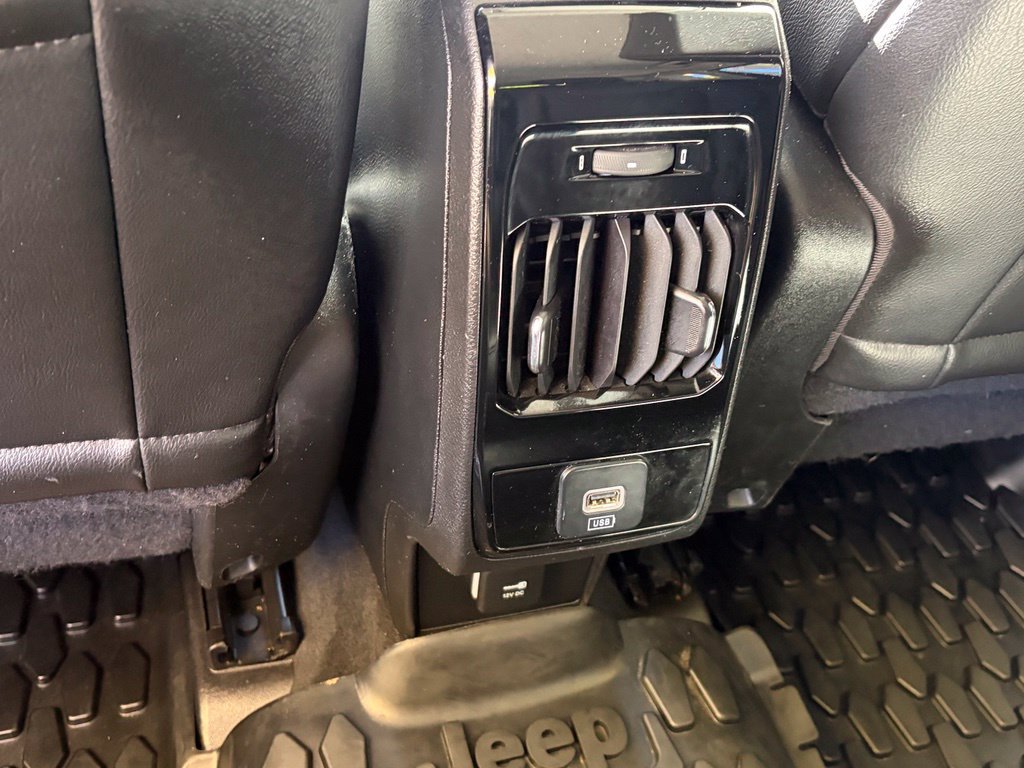 Used 2022 Jeep Compass Latitude AWD/4WD image 26