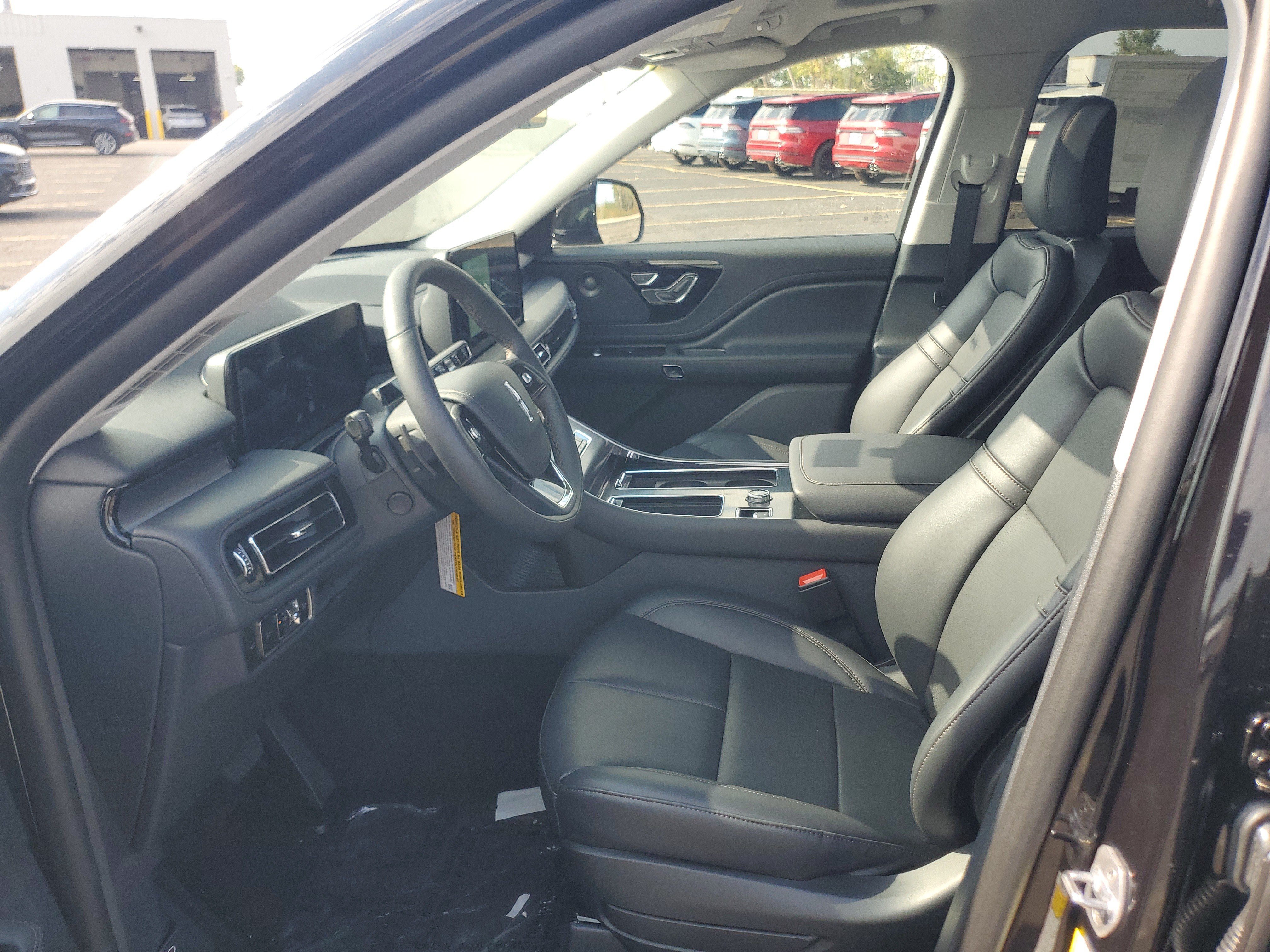 New 2027 Lincoln Aviator AWD image 11