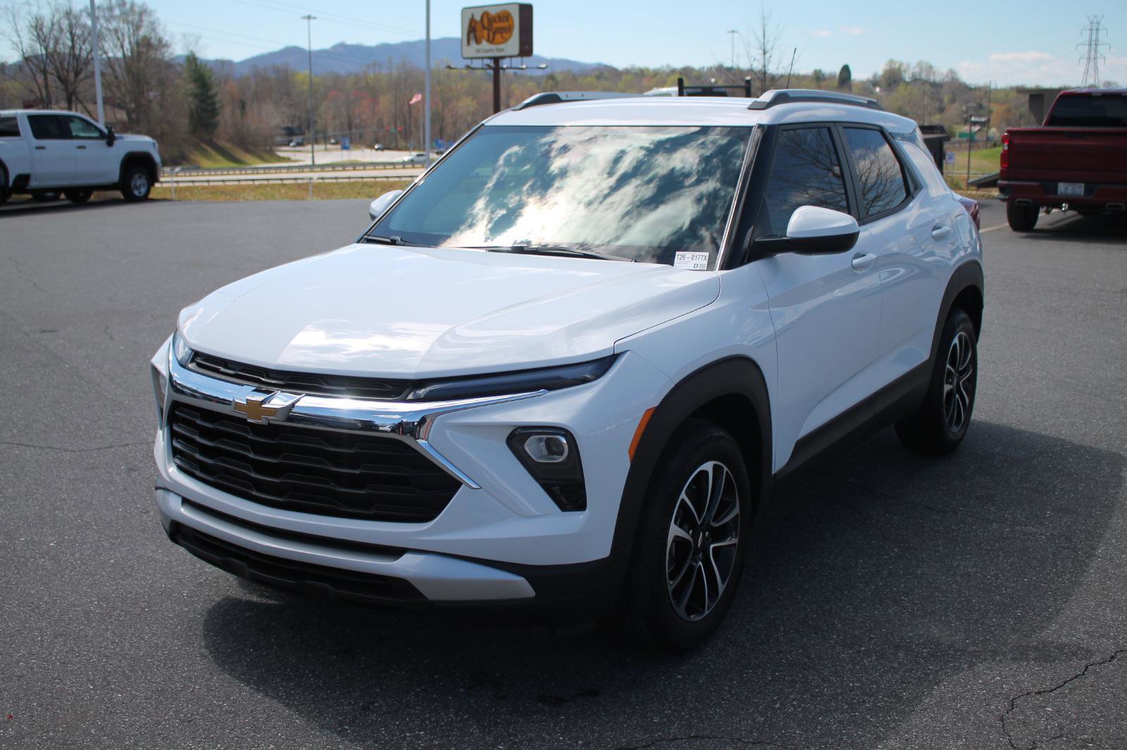 New 2026 Chevrolet TrailBlazer LT w/ Driver Confidence Package image 3
