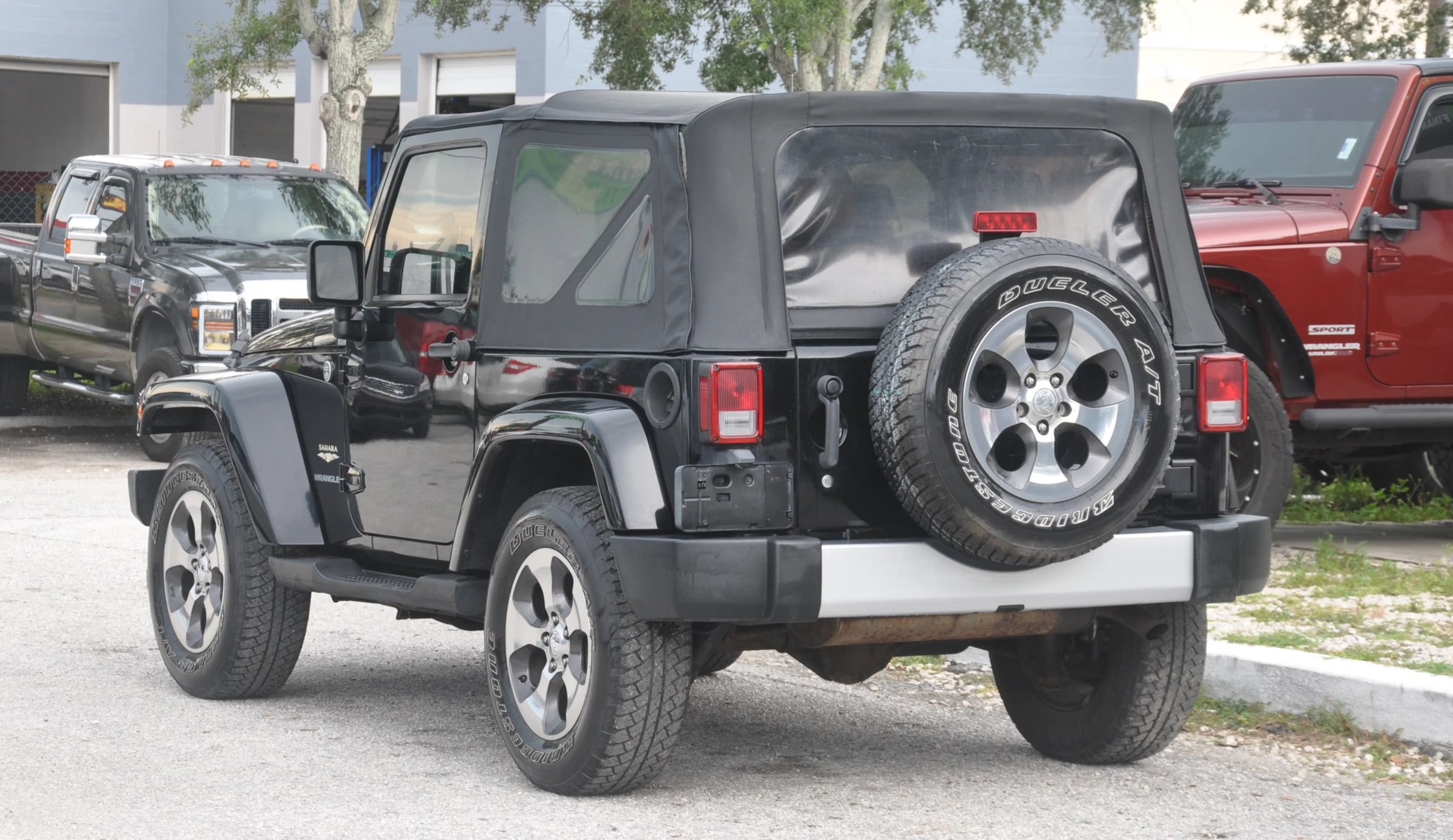 Used 2008 Jeep Wrangler Sahara w/ PWR Convenience Group AWD/4WD image 4