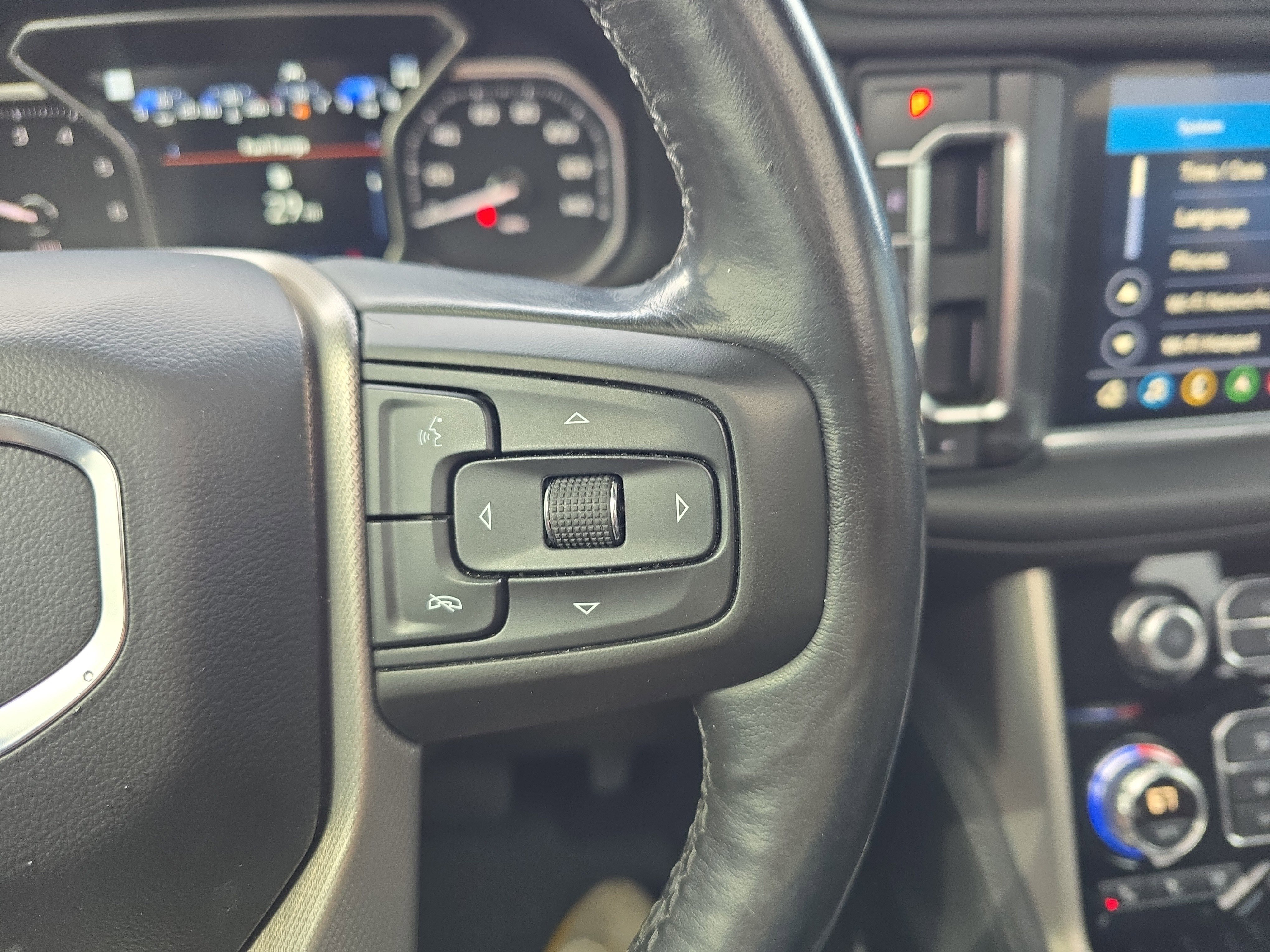 Used 2021 GMC Yukon Denali w/ Denali Premium Package AWD/4WD image 24