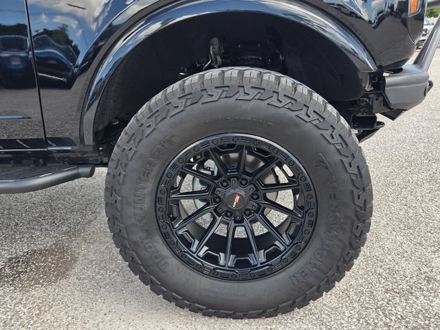 Used 2025 Ford Bronco Outer Banks AWD/4WD image 11
