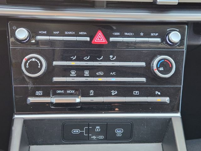 Used 2025 Hyundai Santa Fe SE FWD image 18