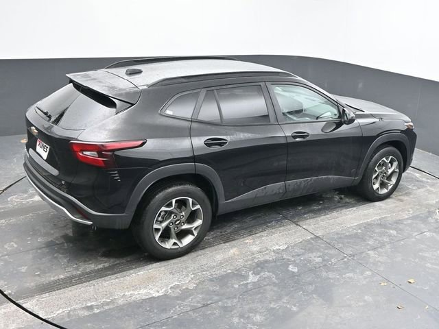 Used 2025 Chevrolet Trax LT image 42