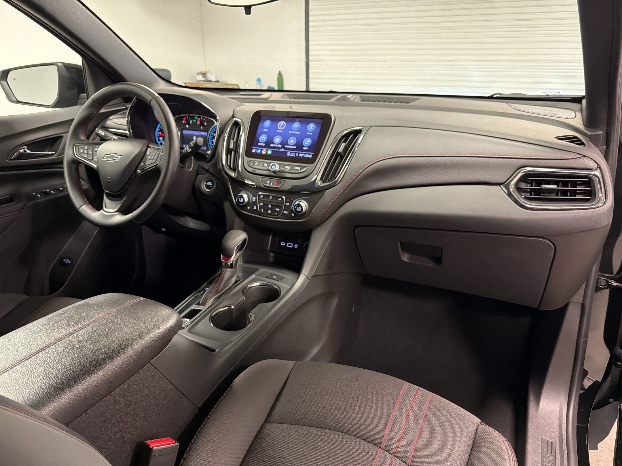 Used 2024 Chevrolet Equinox RS FWD image 30