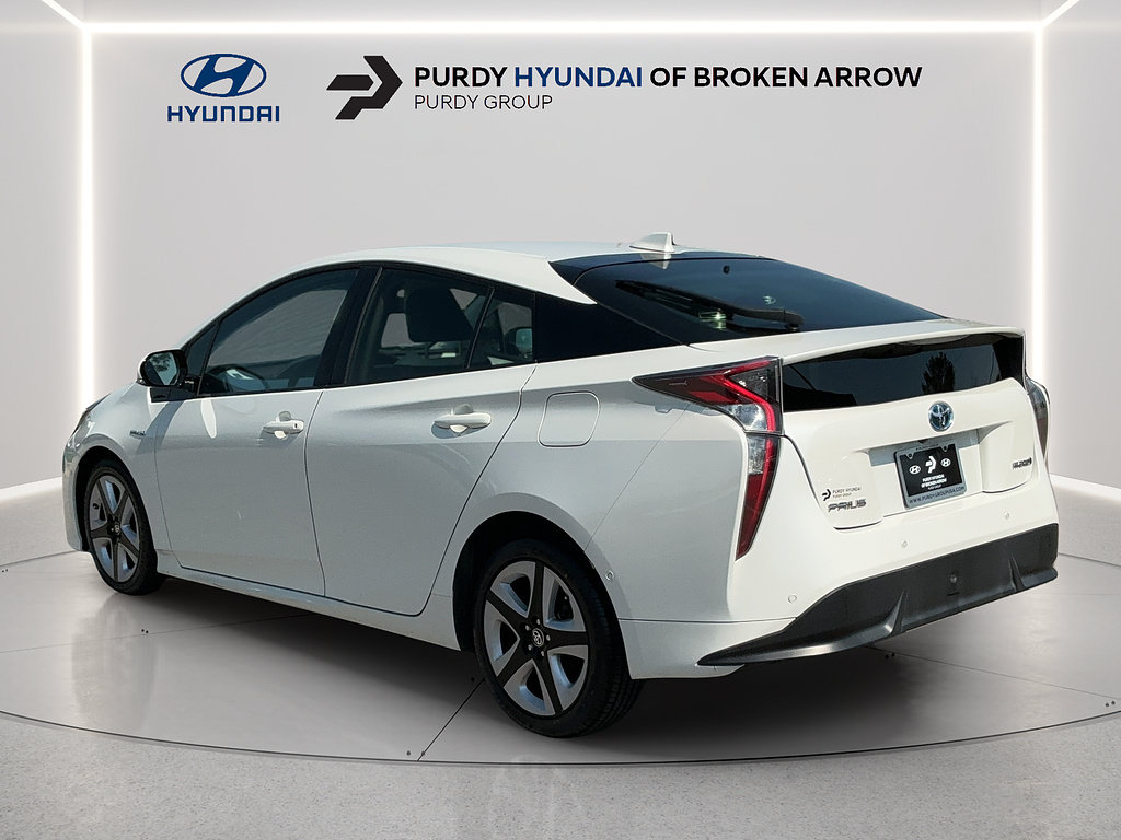 Used 2017 Toyota Prius Four Touring w/ Premium Convenience Package FWD image 5