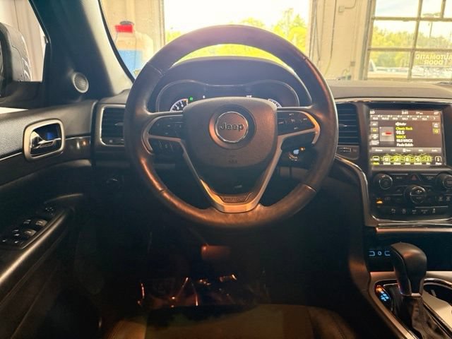 Used 2018 Jeep Grand Cherokee Altitude AWD/4WD image 20
