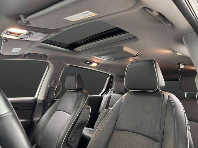 Used 2023 Honda Odyssey Elite image 7