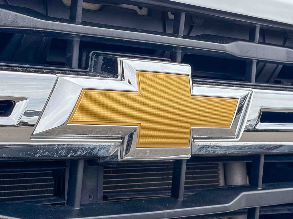 Used 2025 Chevrolet Silverado 2500 LT w/ Convenience Package image 14