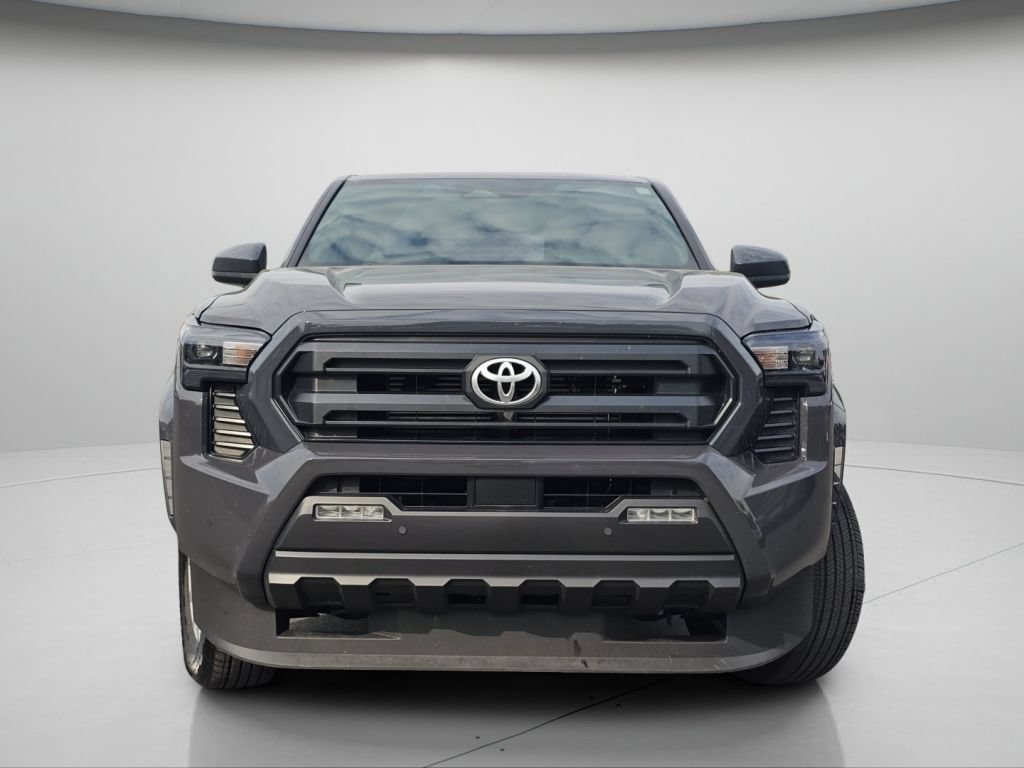 Used 2025 Toyota Tacoma SR5 AWD/4WD image 3