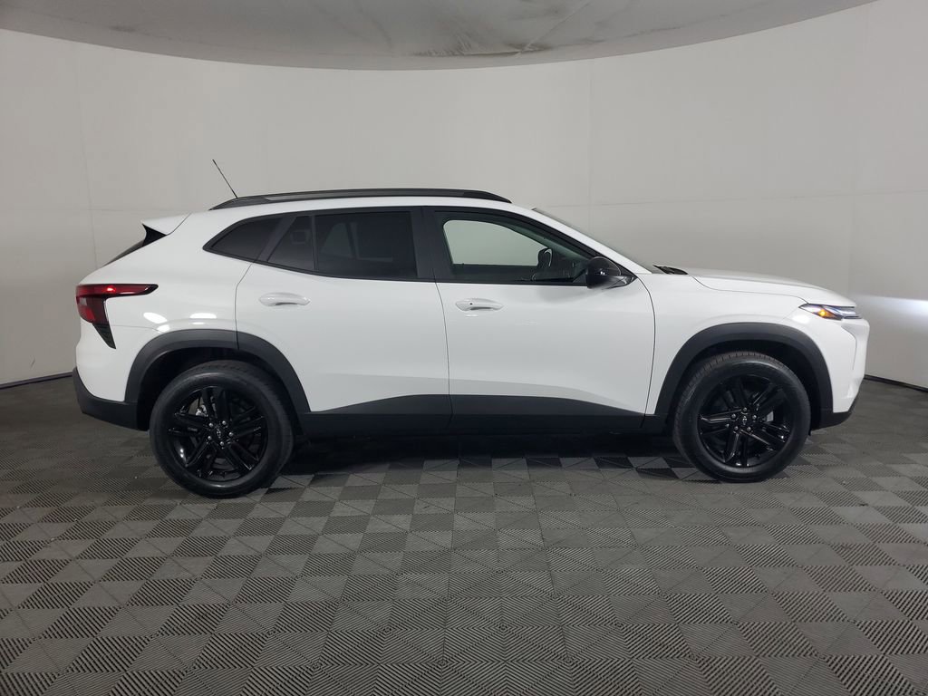 New 2026 Chevrolet Trax ACTIV image 3