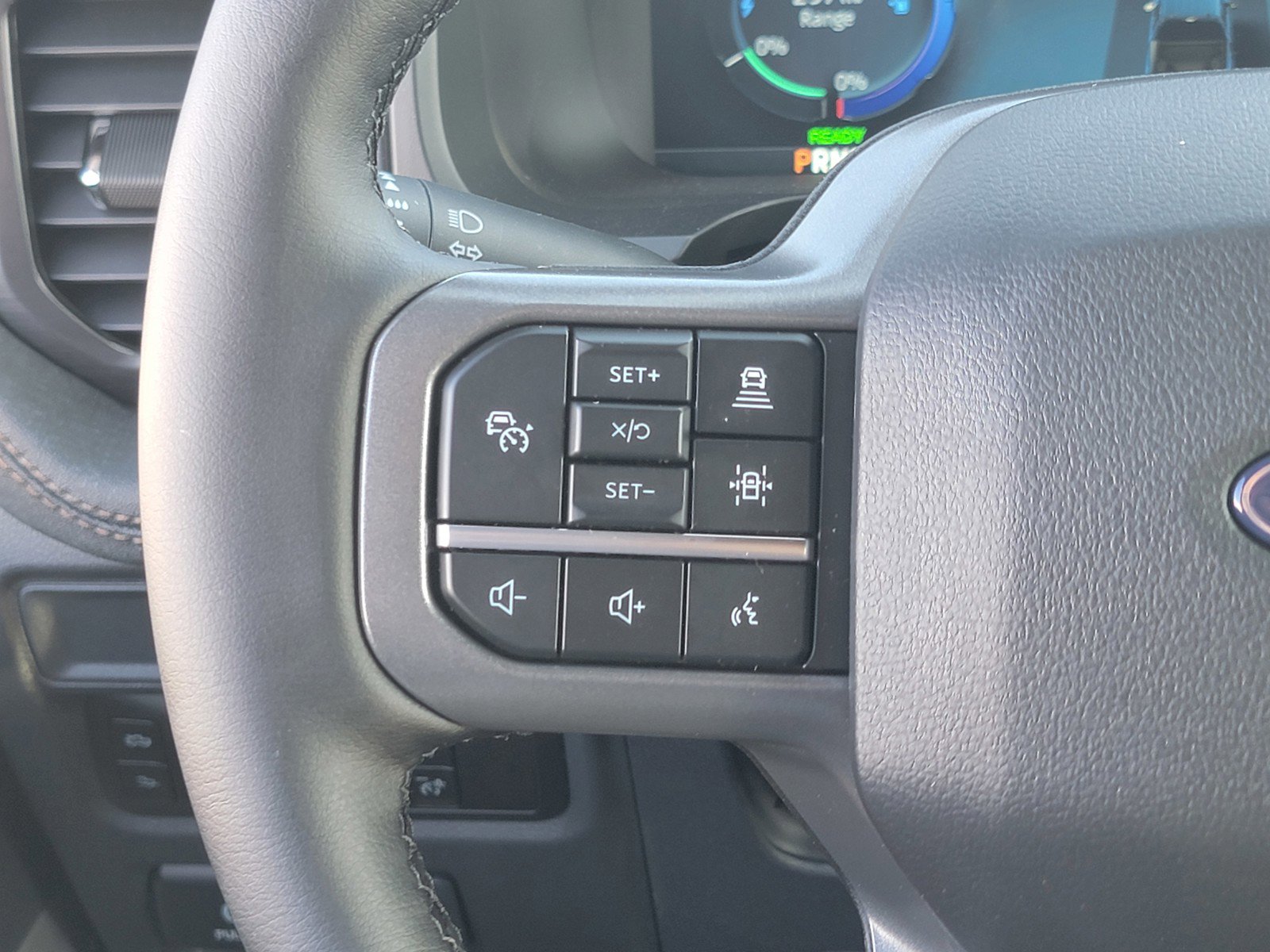 New 2025 Ford F150 Lightning Lariat image 25