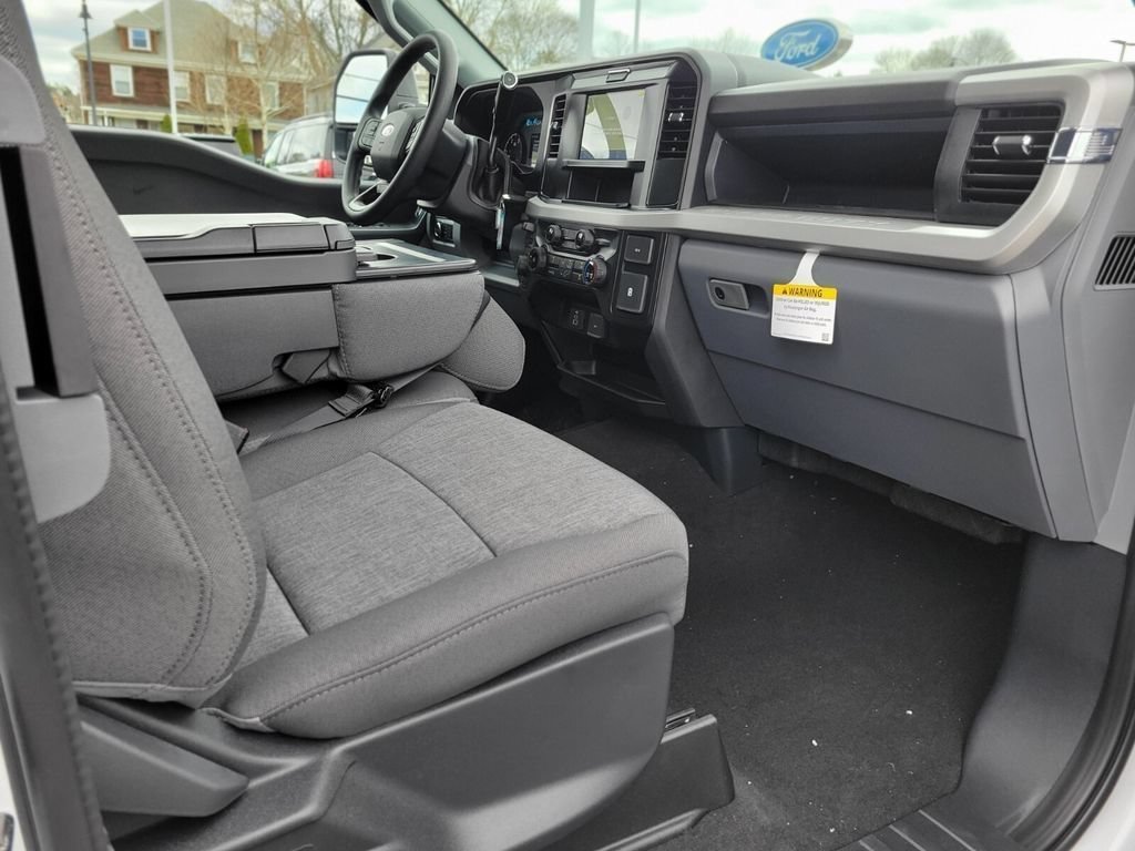 New 2026 Ford F250 XL w/ STX Appearance Package AWD/4WD image 9