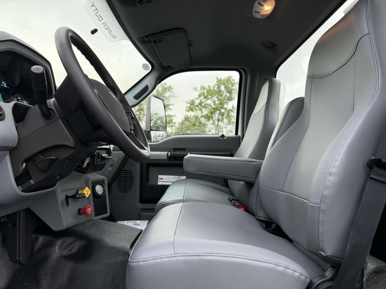 New 2025 Ford F750 2WD Regular Cab Super Duty image 9