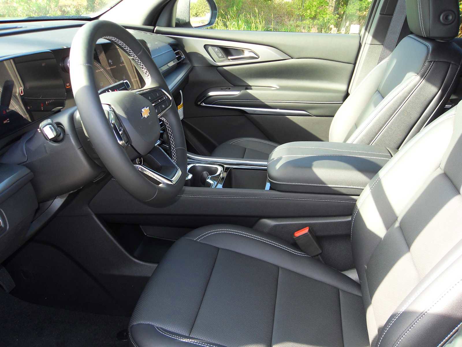 New 2026 Chevrolet Traverse LT w/ Driver Confidence Package image 18