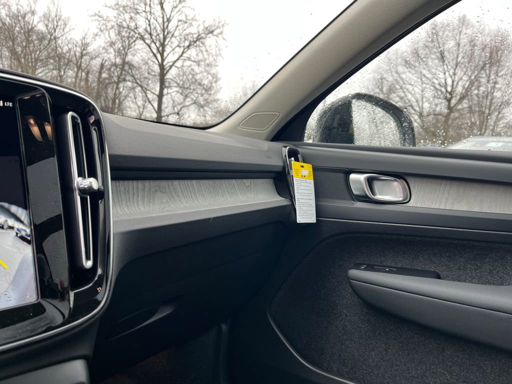 New 2026 Volvo XC40 B5 Plus w/ Protection Package Premier AWD/4WD image 19